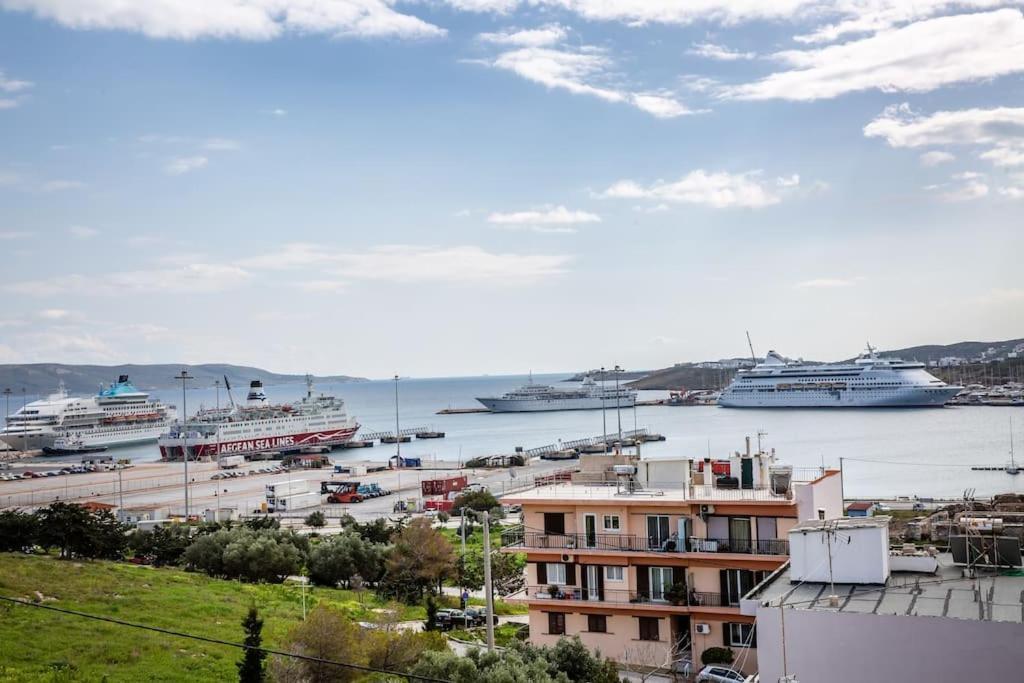 Seafront Central Apt In Lavrio Apartment Exterior photo