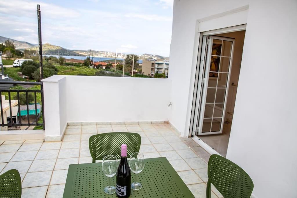 Seafront Central Apt In Lavrio Apartment Exterior photo