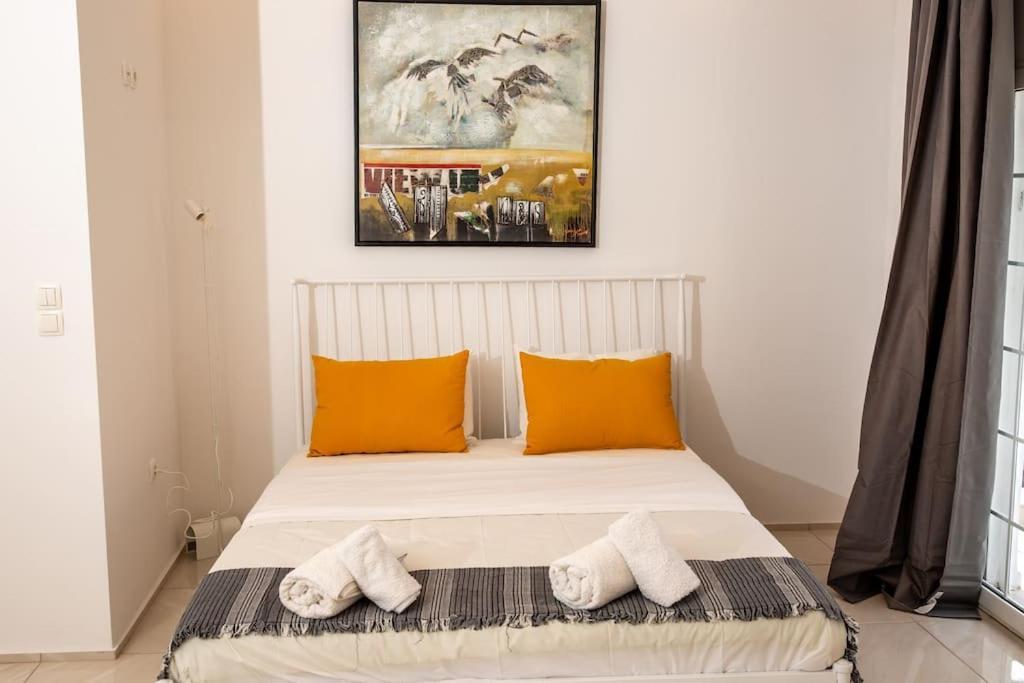 Seafront Central Apt In Lavrio Apartment Exterior photo