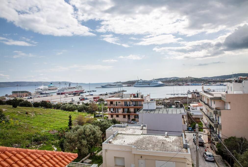 Seafront Central Apt In Lavrio Apartment Exterior photo